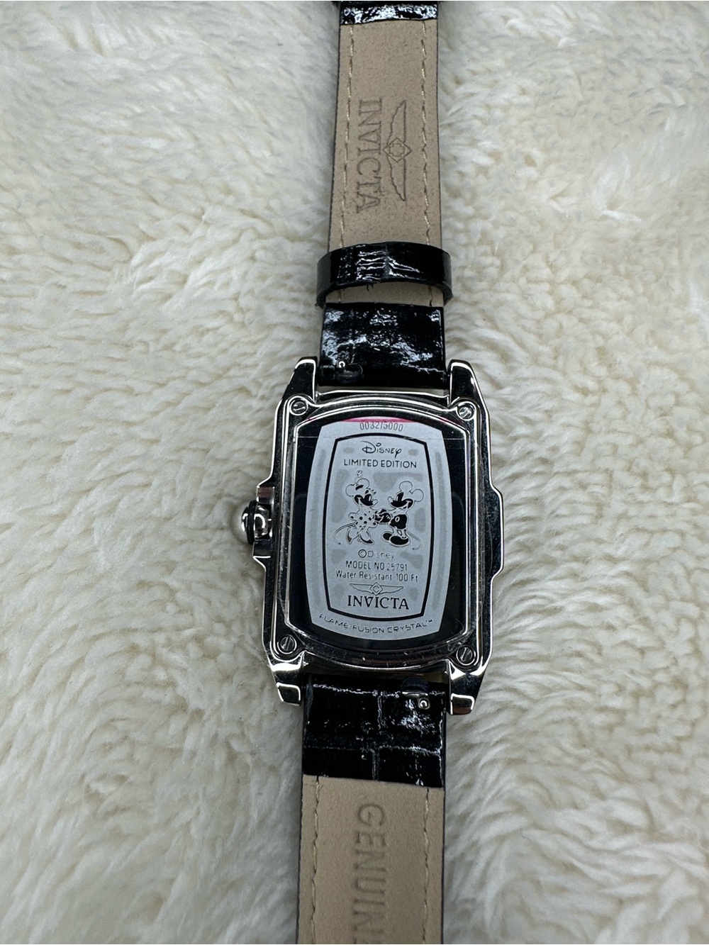 Disney Invicta Limited Edition Micky & Minnie Watch With Interchangeable Bands - Picture 8 of 9
